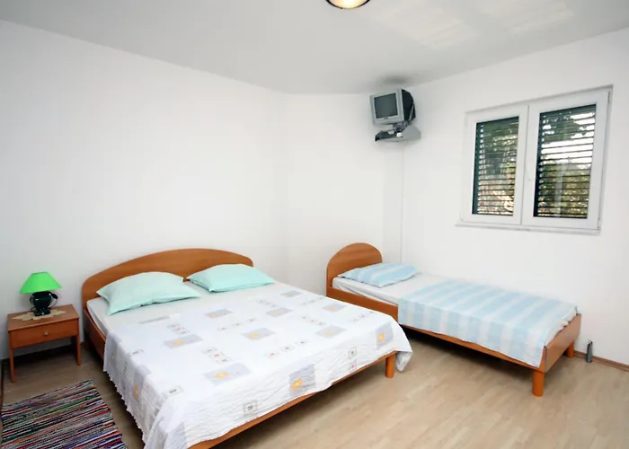 Apartments By The Sea Balica Rat, Omis - 4868