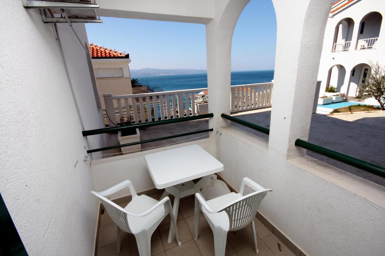 Apartment By The Sea Balica Rat, Omis - 4868 *