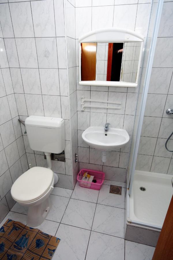 By The Sea Balica Rat, Omis - 4868 Apartment Celina