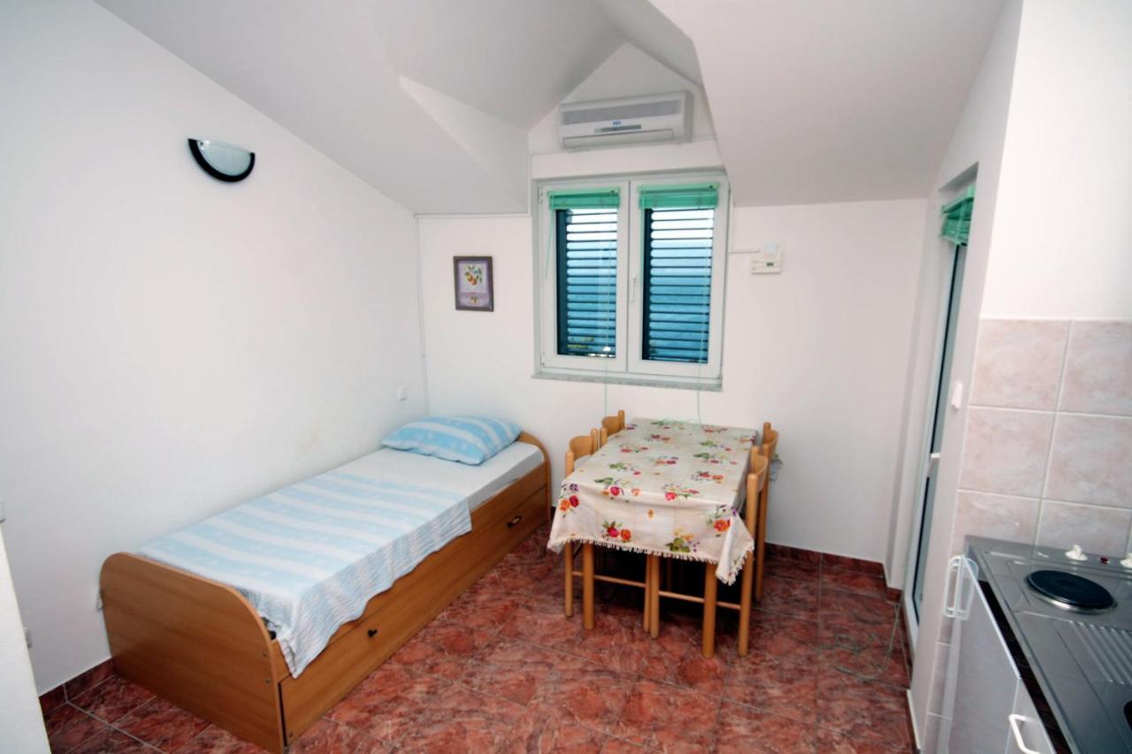 By The Sea Balica Rat, Omis - 4868 Apartment *